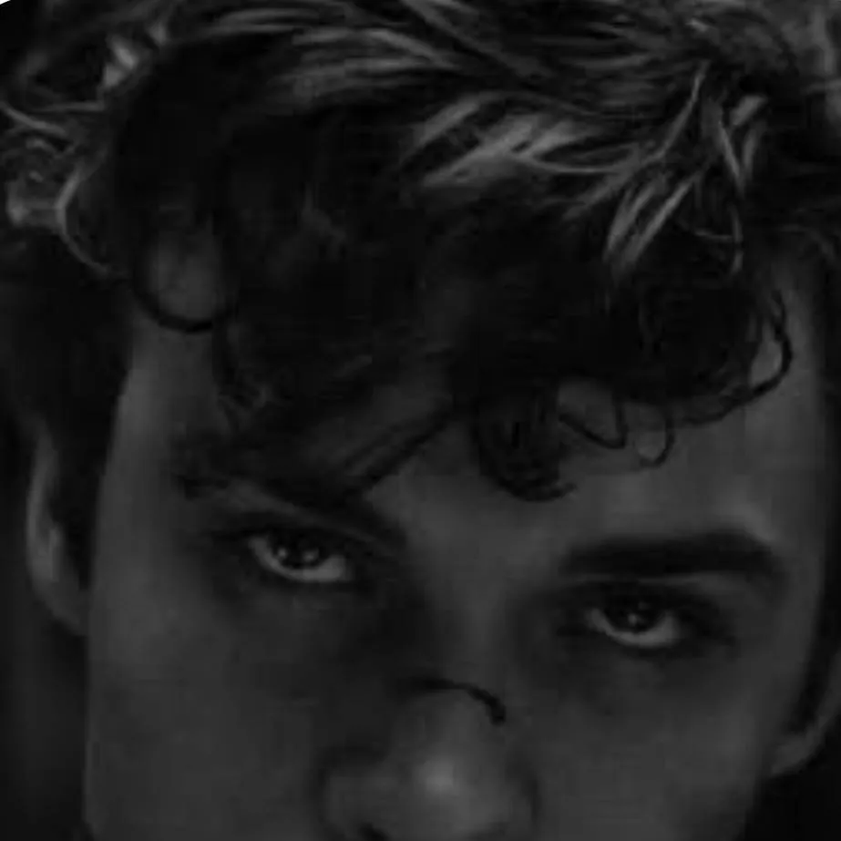 chat with ai character: mattheo 