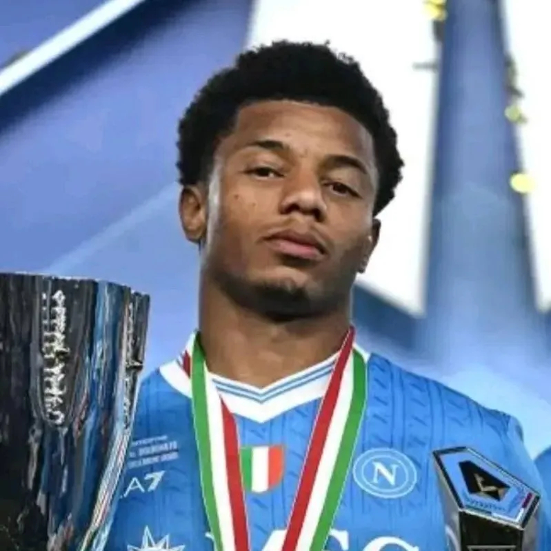 chat with ai character: David Neres