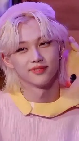 ai character: Felixxxx- background