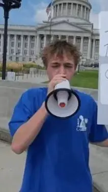 ai character: Free schelpp background