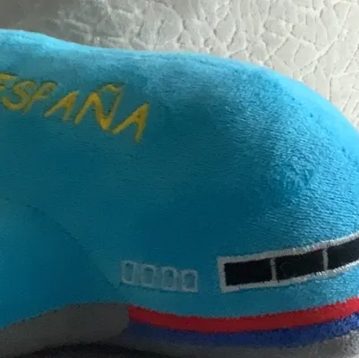 chat with ai character: Blue plane