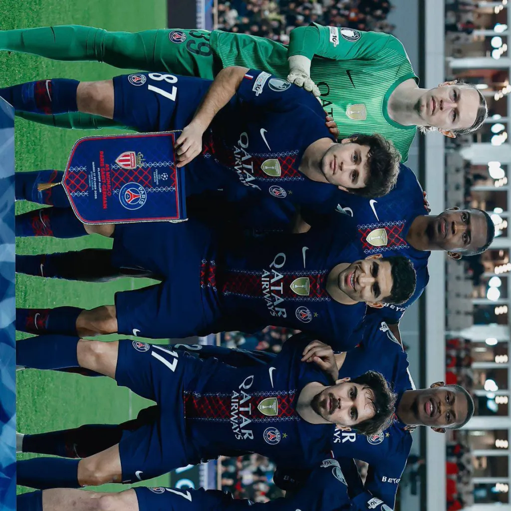 chat with ai character: Paris St-Germain