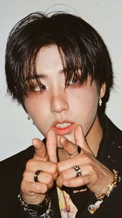 ai character: Han Jisung  background