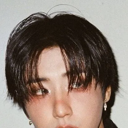 chat with ai character: Han Jisung 