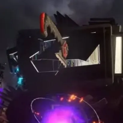 chat with ai character: Titan tv man