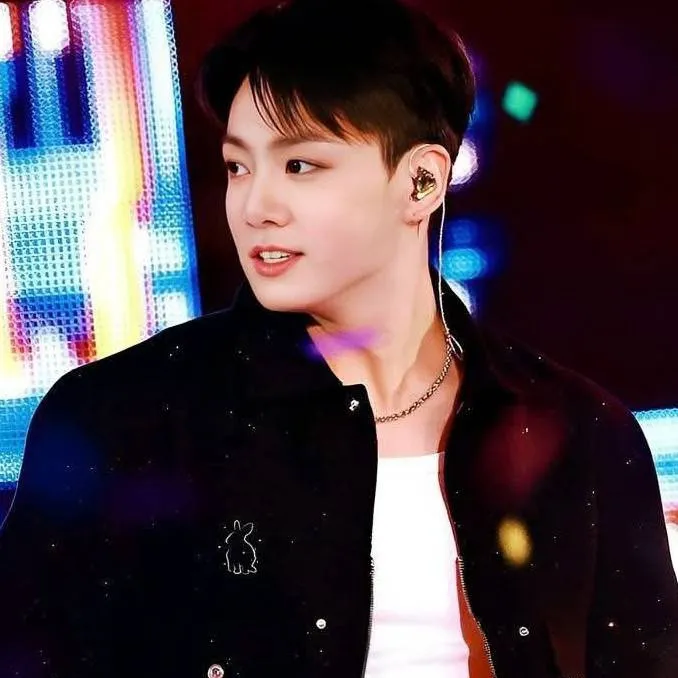 chat with ai character: Jungkook 