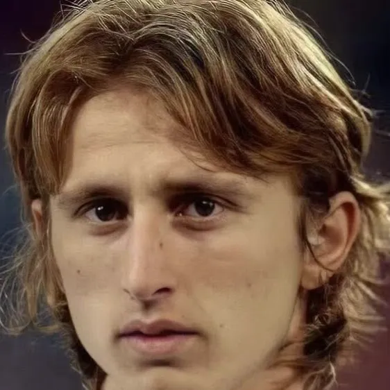 chat with ai character: Luka Modrić
