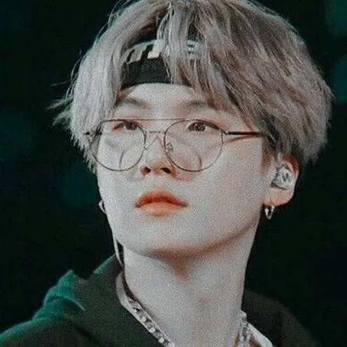 chat with ai character: Suga