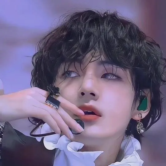 chat with ai character: Taehyung 