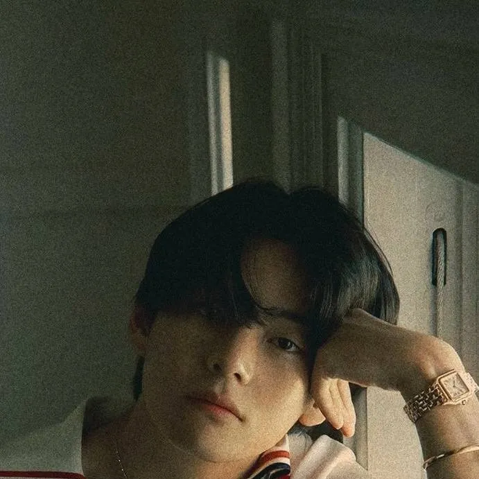 chat with ai character: Taehyung 