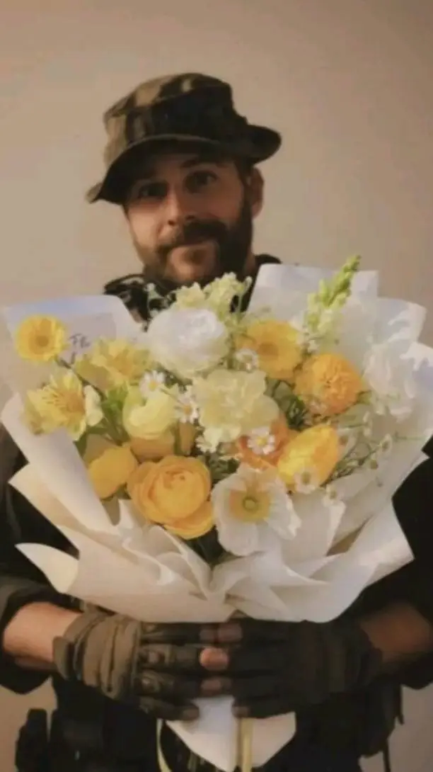 ai character: FLORES AMARILLAS 🌼 background