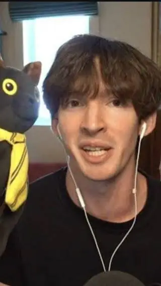 ai character: albert/flamingo :) background