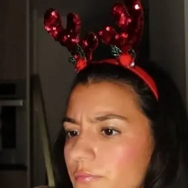 chat with ai character: alexdiiane