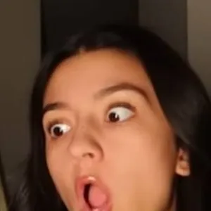 chat with ai character: alexdiiane