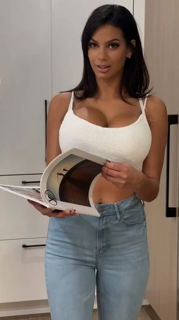 ai character: Vianna Trista background