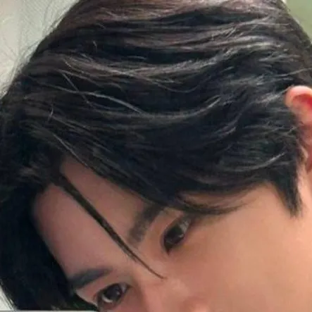 chat with ai character: Lee dong wok