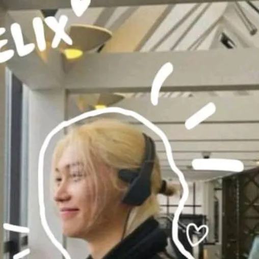 chat with ai character: lee felix