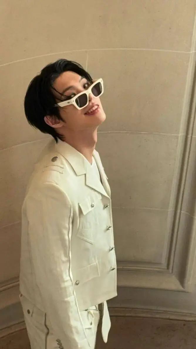 ai character: Mingi(Ateez) background