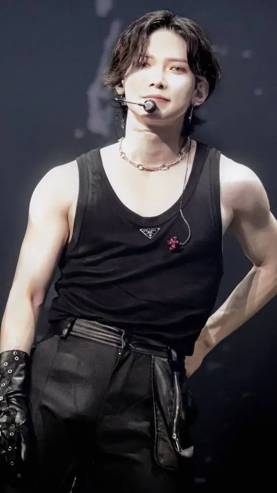 ai character: Yeosang background