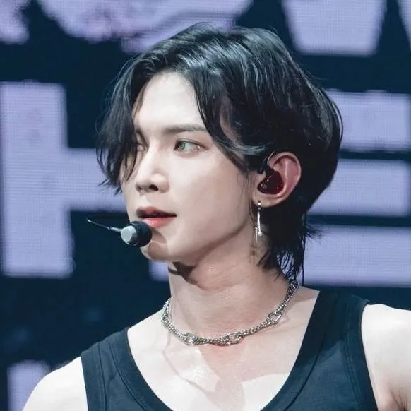 chat with ai character: Yeosang