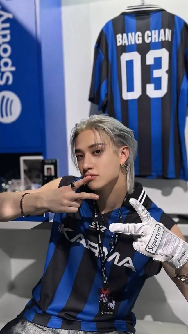 ai character: Bangchan background