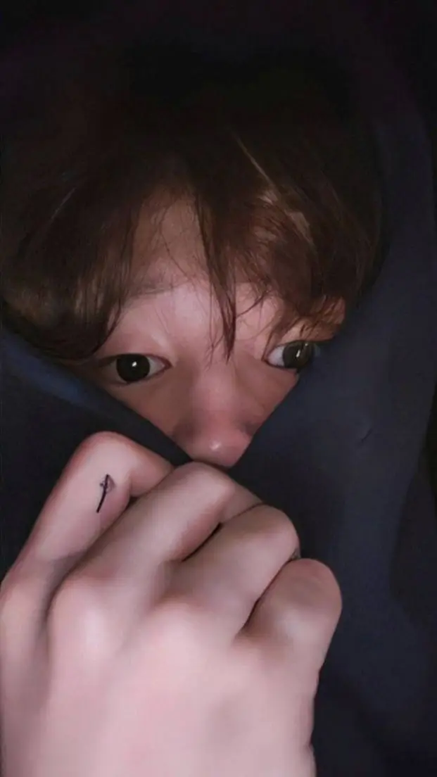 ai character: PARK jimin 💗 background