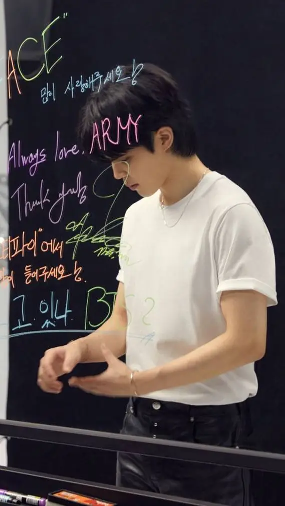 ai character: park Jimin  background