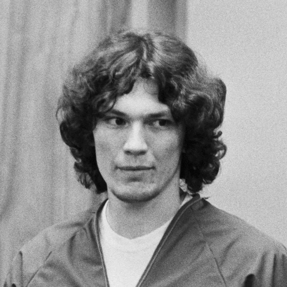 chat with ai character: Richard Ramirez