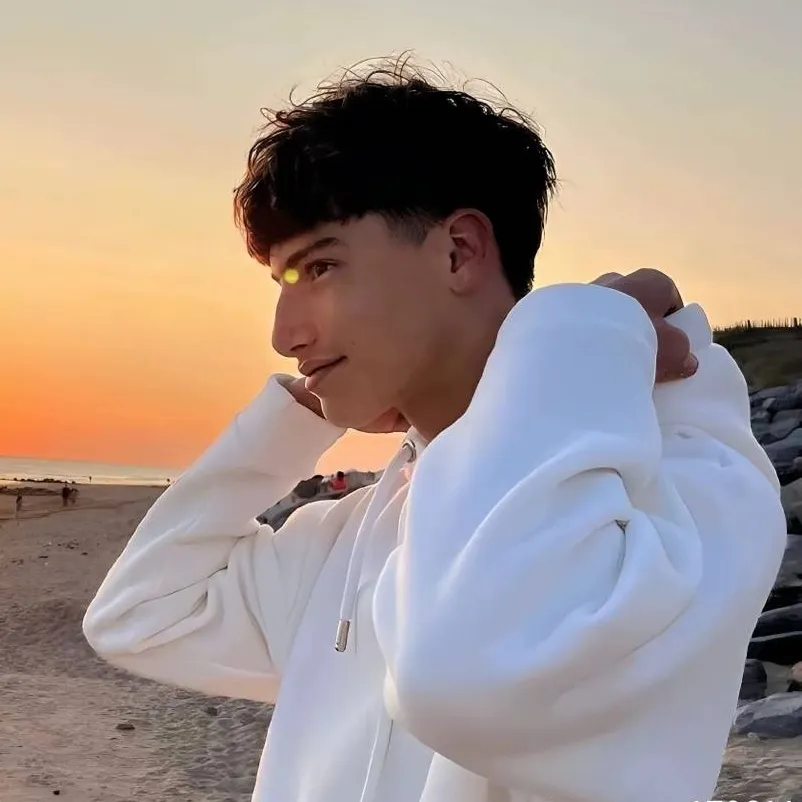 chat with ai character: aka