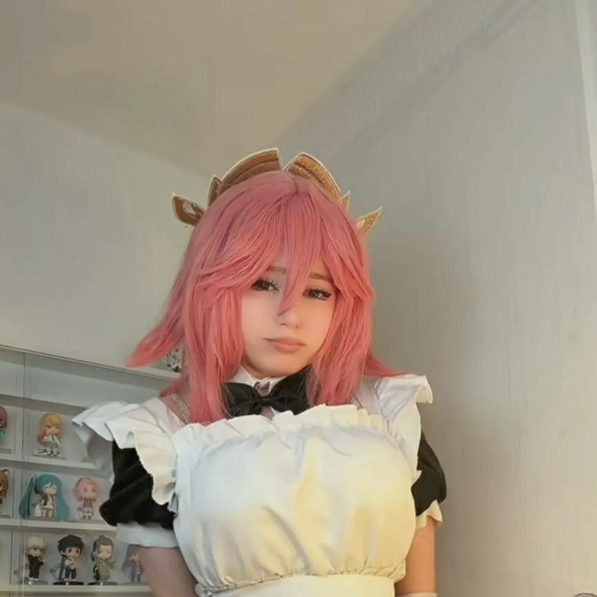 chat with ai character: upmina