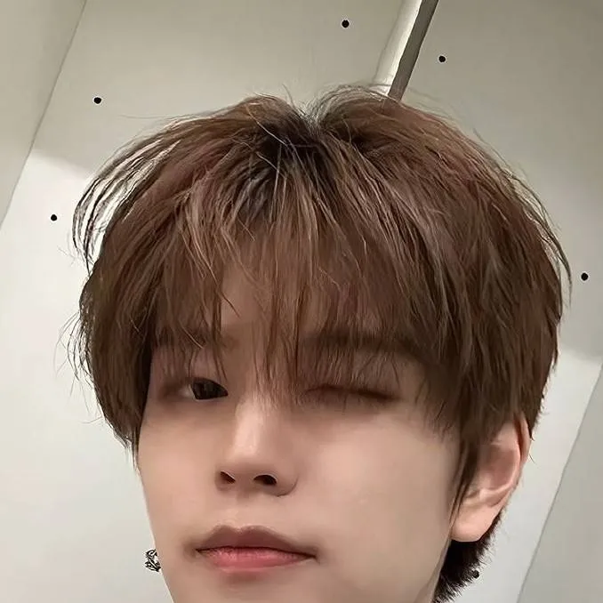 chat with ai character: seungmin bf