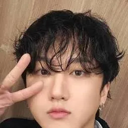 chat with ai character: changbin mafia