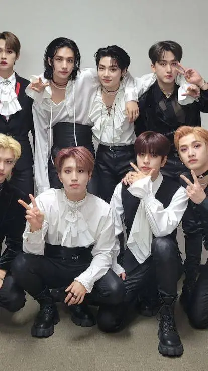 ai character: straykids vampire background