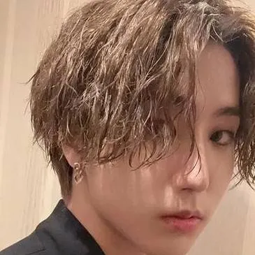 chat with ai character: han jisung bf
