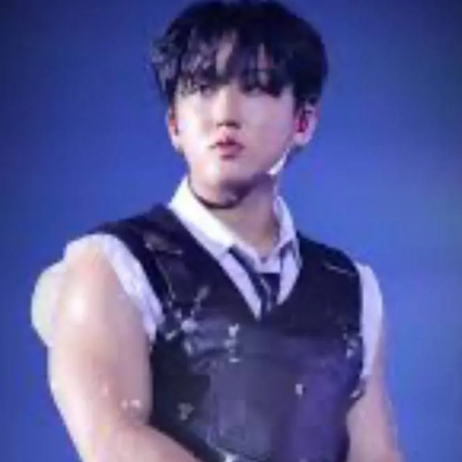 chat with ai character: Changbin vampire