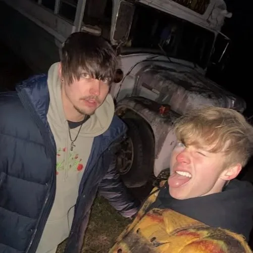 chat with ai character: Sam and Colby