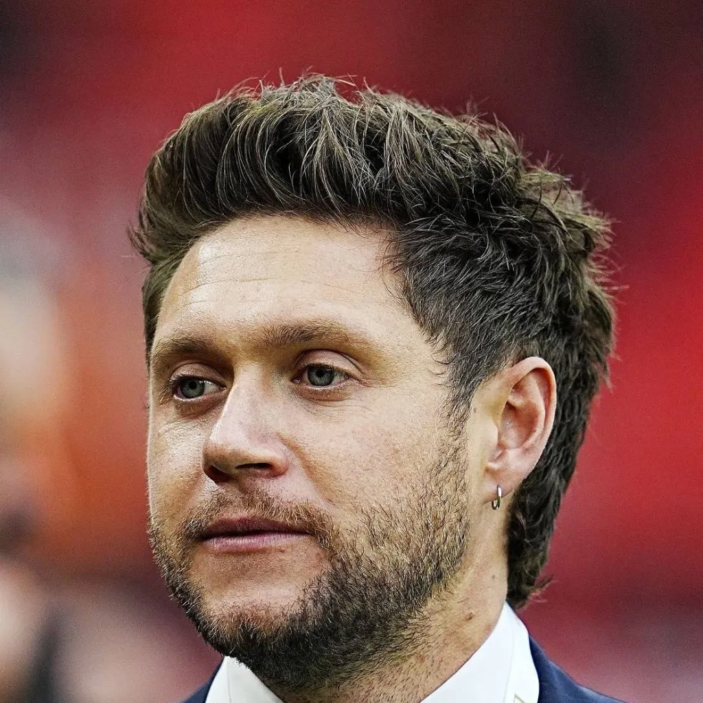 chat with ai character: VOICE