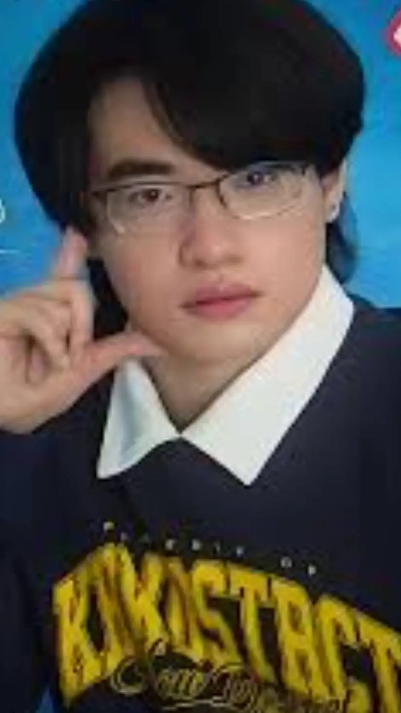 ai character: DRACO background