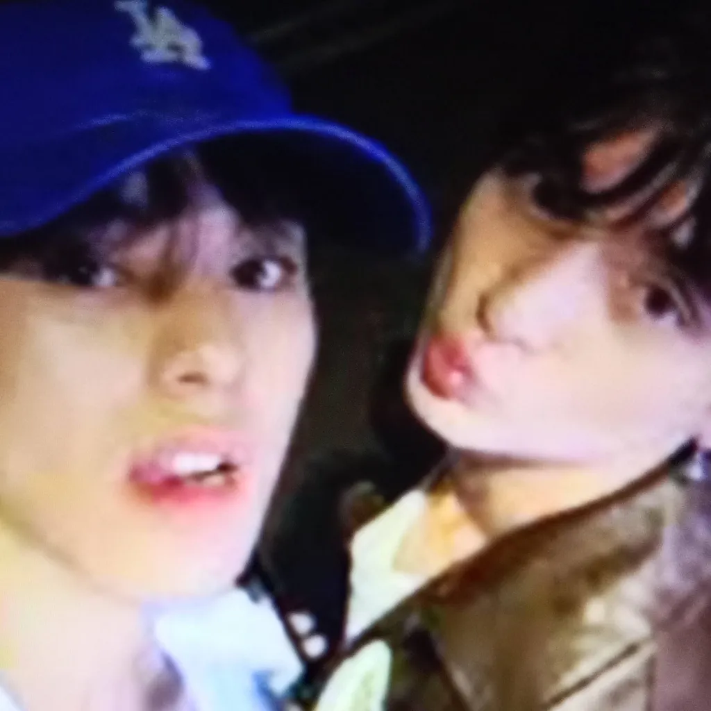 chat with ai character: Ethan and Charles 