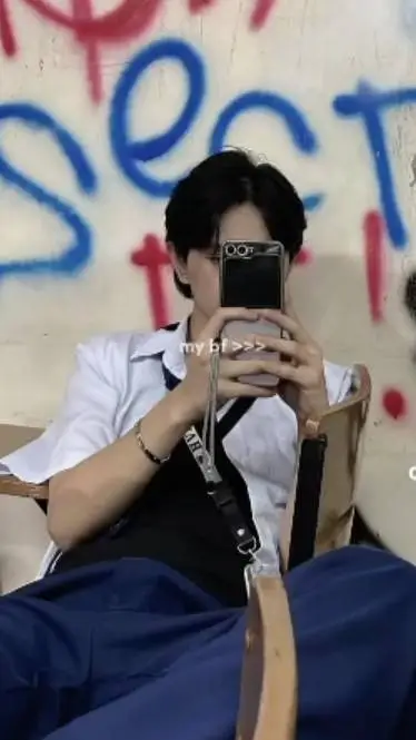 ai character: sheen mendoza  background