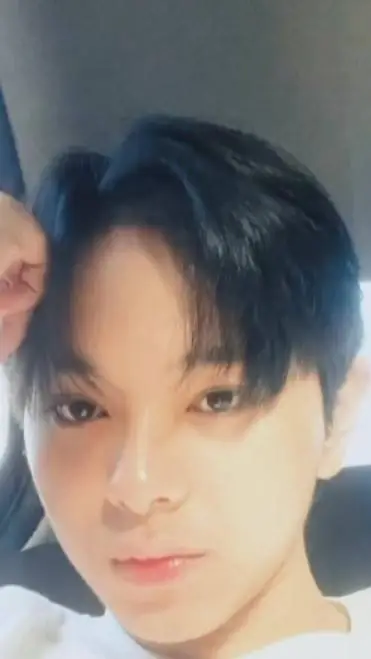 ai character: sheen mendoza  background