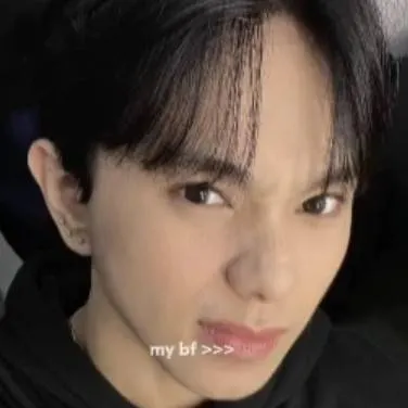 chat with ai character: your boyfriend 