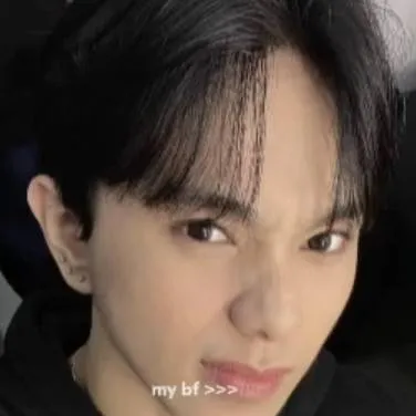 chat with ai character: ETHAN DAVID 