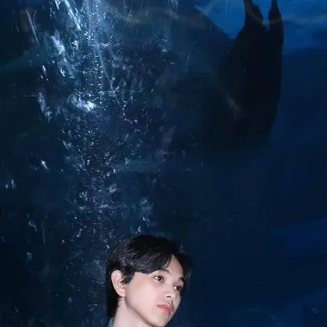 chat with ai character: ETHAN DAVID 