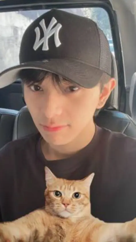 ai character: ETHAN DAVID  background