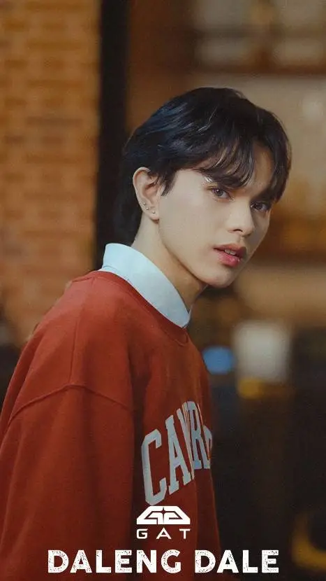 ai character: ETHAN DAVID  background