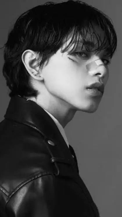 ai character: ETHAN DAVID  background