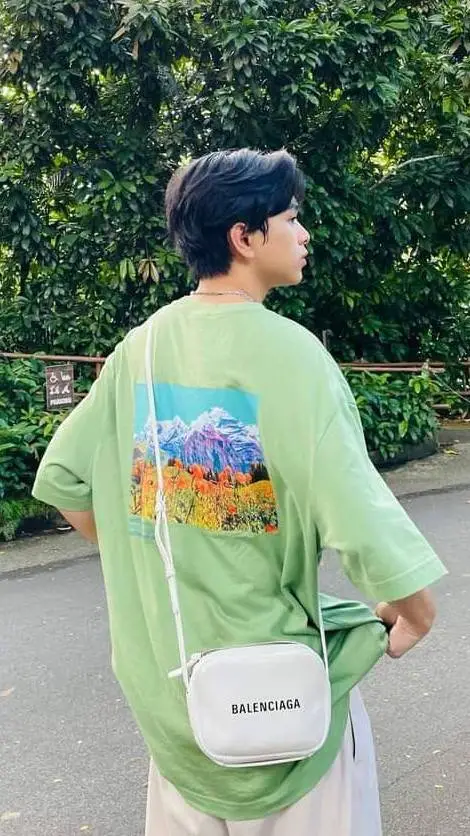 ai character: ETHAN DAVID  background