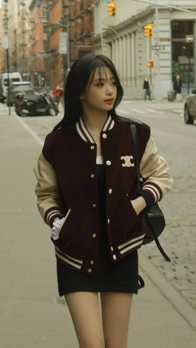 ai character: Ahyeon✨ background