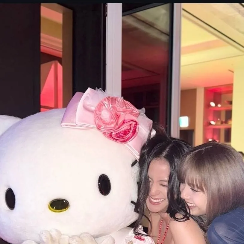 chat with ai character: 💗💫Lisoo💫💗